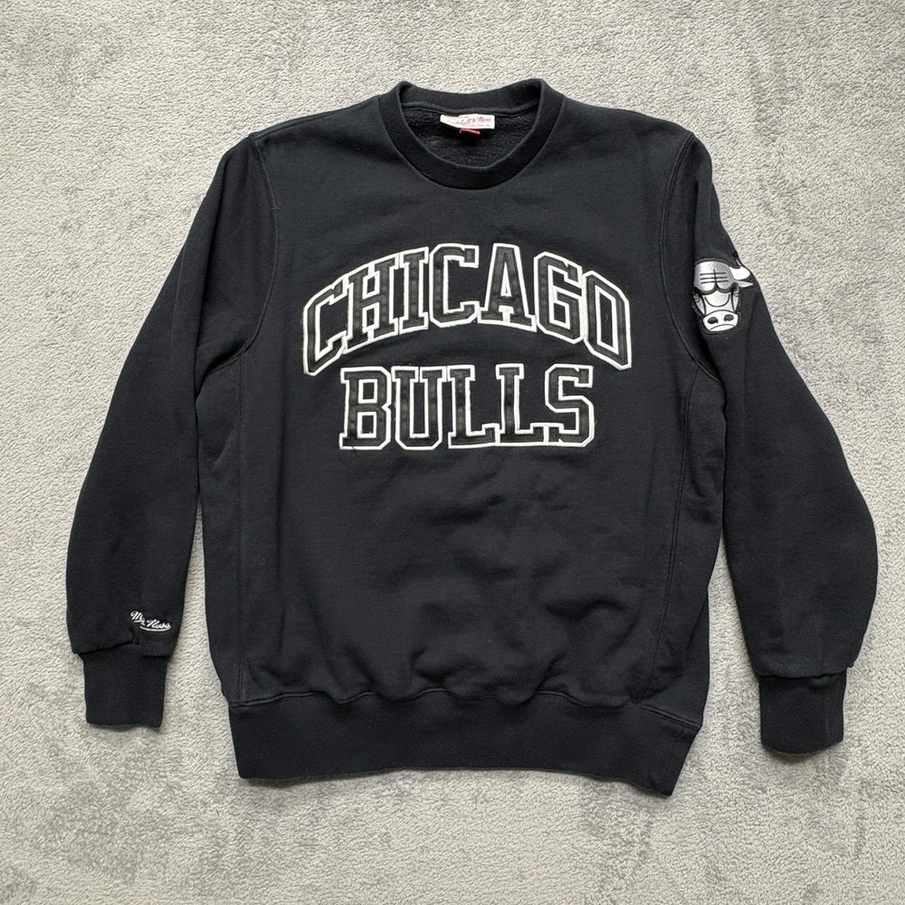 Chicago Bulls Sweater Mens Medium Black NBA Basketball‎ Crewneck Mitchell & Ness